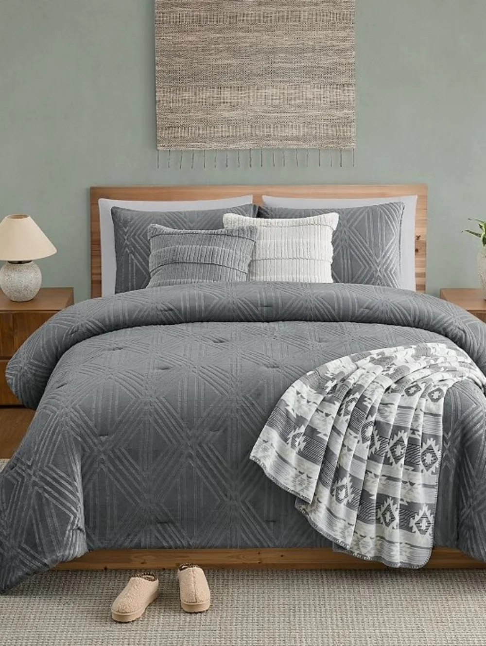 BearPaw Carson Embossed Full/Queen Comforter Set w/Shams- Charcoal